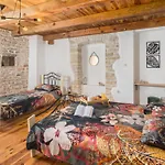 Holiday home Courtyard Ivini By Interhome