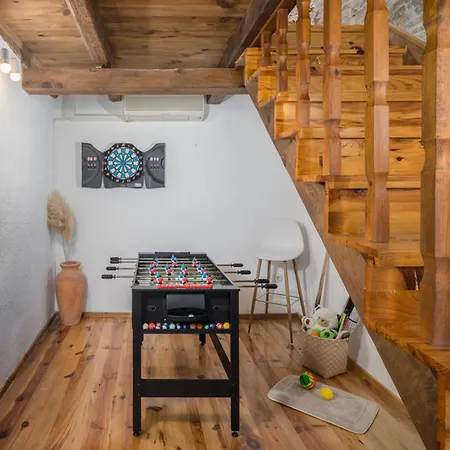 Courtyard Ivini By Interhome בית נופש