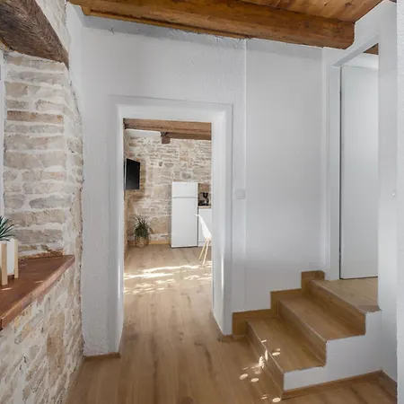 בית נופש Courtyard Ivini By Interhome
