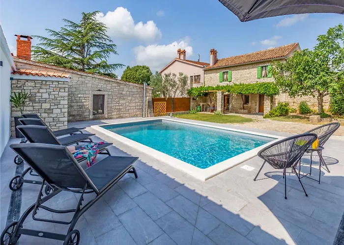 Courtyard Ivini By Interhome *