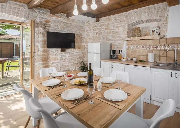 Courtyard Ivini By Interhome Σπίτι διακοπών *